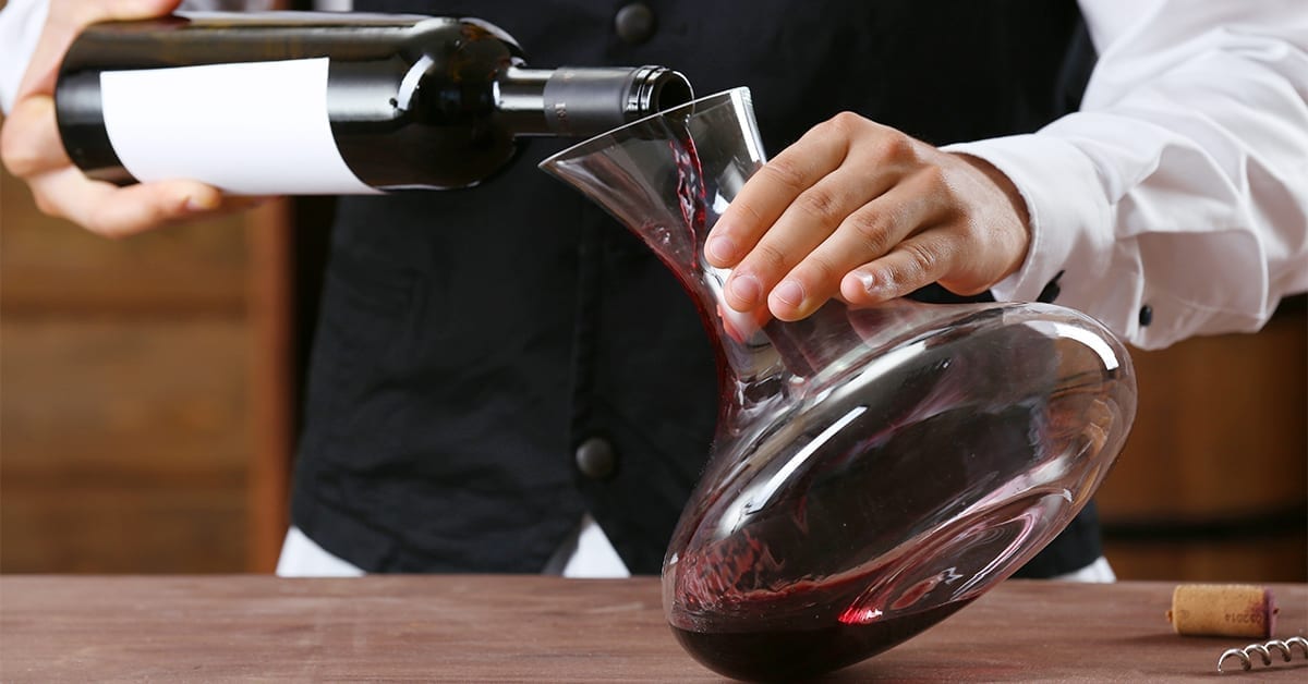 Decanting and Aerating, but what does this really mean?